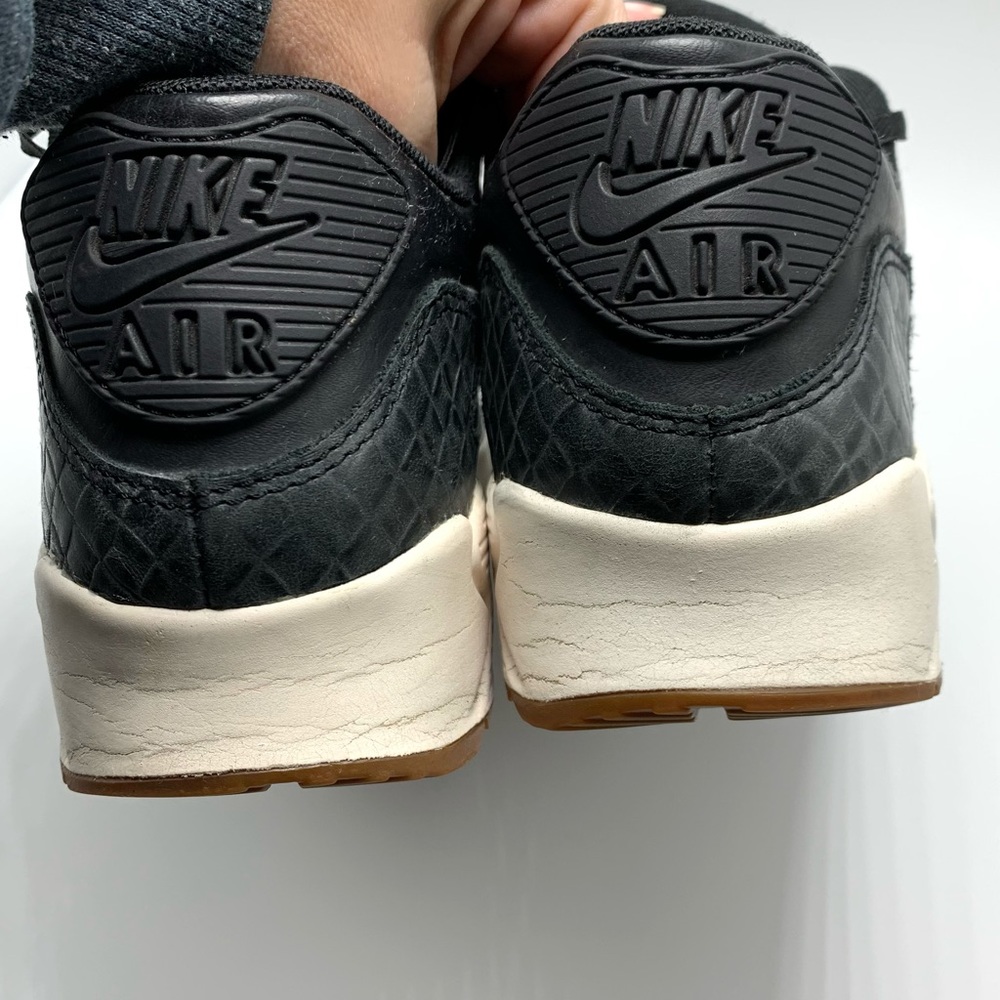 Women’s Nike Air Max 90 SE - Picture 6 of 13